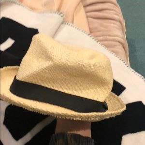 Beach hat only worn once